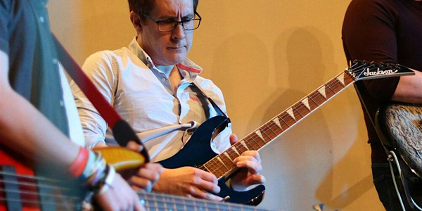 Beginner Guitar Clubs - West End Brisbane